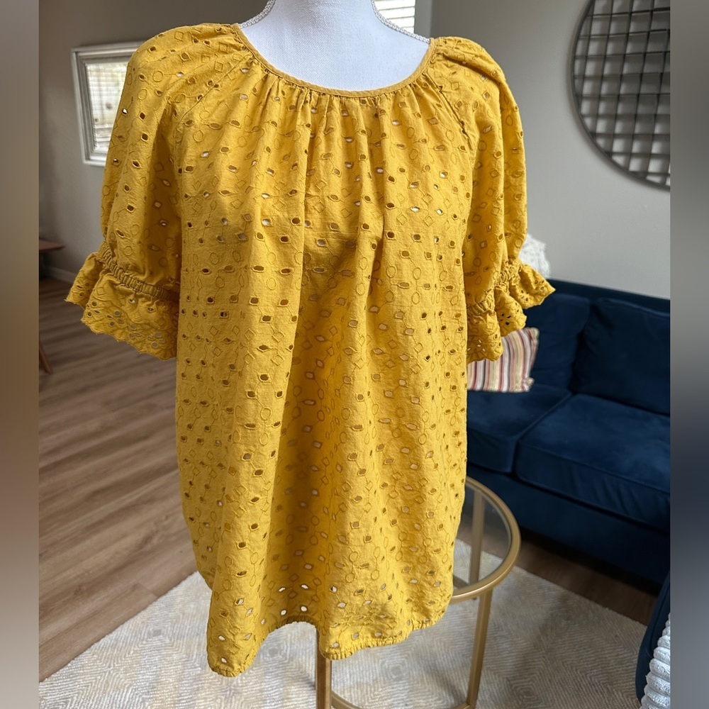 Universal thread boho puff short sleeve eyelet boxy top - Picture 1 of 7